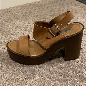Steve Madden 70s platform sandals in cognac! Sz 9